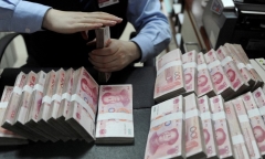 Cựu quan chức Trung Quốc dùng tiền hối lộ mua 13 căn nhà cho con cháu, mạng xã hội xôn xao