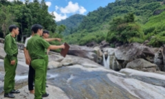 Đi tắm suối sau lễ khai giảng, 2 học sinh chết đuối nước tử vong