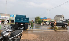 Xe máy găm chặt hông xe ben giữa trời mưa, nam sinh 16 tuổi tử vong thương tâm