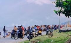 Quảng Bình: Hai thanh niên đuối nước khi đi tắm biển, tử vong thương tâm