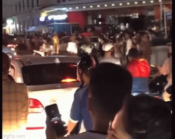 Thanh niên 19 tuổi ghép tiếng