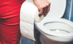 Ngại dùng nhà vệ sinh công cộng vì sợ lây 