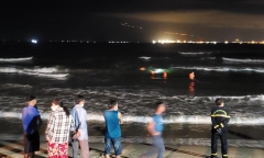Đà Nẵng: Đi tắm biển, 4 học sinh thoát chết, 1 em bị mất tích