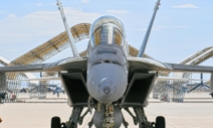 Mỹ trục vớt thành công tiêm kích F-18 bị mất tích