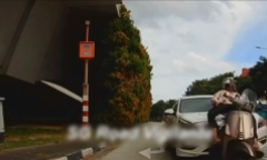 Clip: Nữ tài xế lái ô tô lao như tên bắn, đâm hất văng xe máy, cụ ông 70 tuổi tử vong