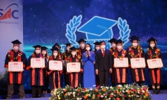 TP.HCM: Vinh danh 79 thủ khoa năm 2021