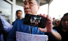 Indonesia vớt được một phi công QZ8501 trong buồng lái