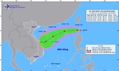 Áp thấp nhiệt đới hướng vào Biển Đông, có xu hướng mạnh dần lên 