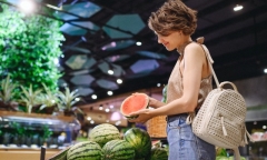 Mẹo chọn dưa hấu ngọt lịm cực đơn giản không phải ai cũng biết