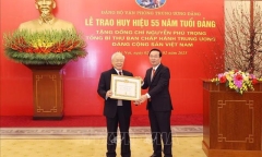 Trao Huy hiệu 55 năm tuổi Đảng tặng Tổng Bí thư Nguyễn Phú Trọng