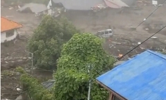 Vụ lở đất nghiêm trọng ở Nhật Bản: 19 người mất tích, nhiều nhà cửa bị cuốn trôi