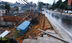 Đà Lạt: Đường ống dẫn nước bất ngờ phát nổ gây sạt lở nghiêm trọng
