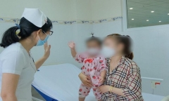 Tin tức đời sống ngày 18/5: Bé gái nhập viện cấp cứu sau khi uống kháng sinh trị viêm amidan