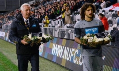 Newcastle tặng chiến thắng cho 2 CĐV tử nạn trong vụ MH17
