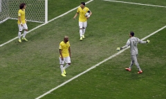 Brazil 0-3 Hà Lan: Brazil lại thua tan nát trên sân nhà