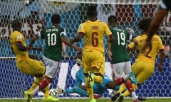 Video Mexico nhẹ nhàng hạ Cameroon