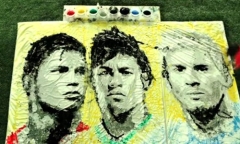 Vẽ chân dung Messi, Ronaldo, Neymar bằng sơn cực đỉnh