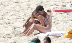 “Chú vịt” Pato và cô bồ bốc lửa diễn 