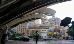 Macau mở cửa lại bãi biển nhưng cấm người dân đi bơi