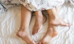 Cô gái 22 tuổi bất chấp luân thường đạo lý để