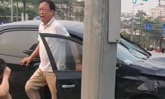 Khởi tố, bắt tạm giam tài xế ô tô tông 17 xe máy ở Hà Nội