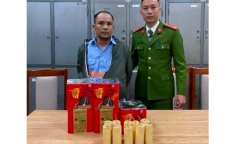  Khởi tố đối tượng vận chuyển trái phép gần 10kg pháo nổ ở Hà Nội