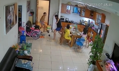 Xác minh vụ người đàn ông vô cớ cầm dao tấn công hàng xóm ở chung cư Hà Nội