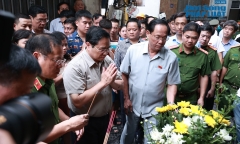 Thủ tướng trực tiếp xuống hiện trường vụ cháy chung cư đặc biệt nghiêm trọng tại Hà Nội