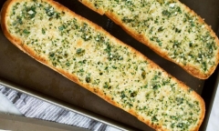 Loại lá vừa ăn vừa làm thuốc, giá bán 1,2 triệu/kg vẫn có người mua