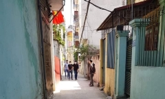 Hà Nội: Đang ngủ trong phòng, nữ sinh bị cướp kề dao vào cổ, “xin” mật khẩu điện thoại