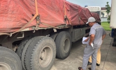 Tin tức tai nạn giao thông mới ngày 12/5: Xe đầu kéo rời hiện trường sau tai nạn giao thông khiến 1 người từ vong