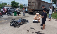 Tin tức tai nạn giao thông mới ngày 11/7: Va chạm xe container ở Long An, một nam thanh niên bất tỉnh