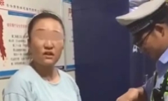 Bị cảnh sát “tóm” giữa đêm, người phụ nữ cầu xin đừng báo cho chồng, nêu lý do phạm luật khó tin