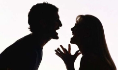 Chàng trai làm điều không tưởng khi bị bạn gái nghi ngờ ngoại tình