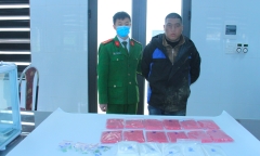 Bắt đối tượng vận chuyển 10 bánh heroin và 24.000 viên ma túy tổng hợp ở Lào Cai