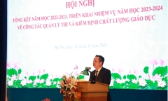 Hà Nội áp dụng tuyển sinh trực tuyến để giải quyết tình trạng xếp hàng nộp hồ sơ