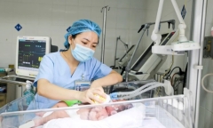 Tin tức đời sống ngày 2/11: Cứu sống bé sinh non 25 tuần tuổi chỉ nặng 700g