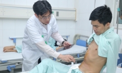 Tin tức đời sống 1/1: Người đàn ông bỏ viện điều trị thuốc nam khiến khối u bụng phình to, suýt vỡ
