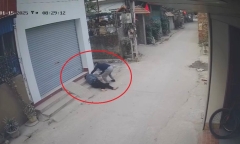 Điều tra vụ người đàn ông bị tấn công giữa đường ở Hà Nội