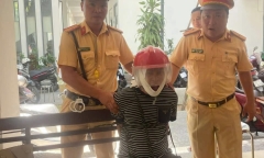 Khách có biểu hiện 