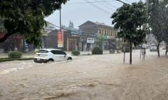 Clip: TP.Lạng Sơn chìm trong 