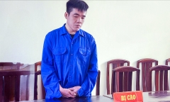 Sát hại con riêng của vợ, cha dượng lĩnh án 20 năm tù