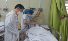 Tạm giữ nam thanh niên lái xe tông thiếu tá CSGT 