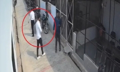 Clip: Đau tim đột ngột, nam luật sư tử vong trong khuôn viên tòa