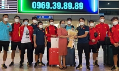 Người hâm mộ chào đón cầu thủ U23 Việt Nam về nước