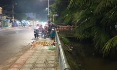 Tá hỏa phát hiện thi thể người đàn ông dưới mương nước