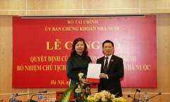 Bà Vũ Thị Chân Phương làm Chủ tịch Ủy ban Chứng khoán Nhà nước