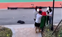 Chú rể ném thẳng cô dâu vào thùng rác, biết lý do cộng đồng mạng còn ủng hộ nhiệt tình
