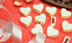 Gợi ý quà tặng Valentine trắng 14/3 ý nghĩa cho người yêu