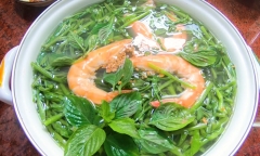 Cách nấu canh tôm rau muống thơm ngon, dễ làm